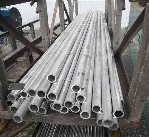 Wytłoczki aluminiowe i rury 6060, 6061, 6063 i 6082 eksportowane do Zjednoczo...